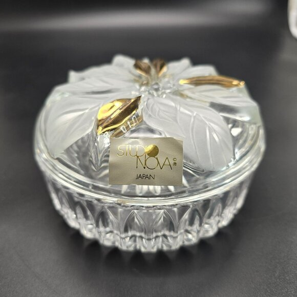 Studio Nova Crystal Dish Golden Poinsettia Floral Lid Japan JJ3974 - Picture 2 of 7